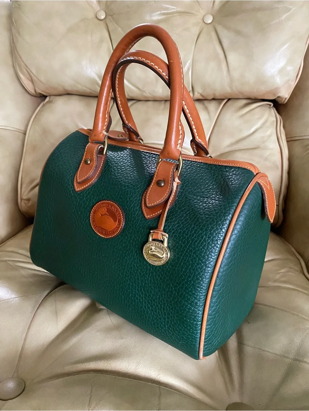 LKNW Dooney & Bourke Vintage R28 Satchel Top Handle All Weather Leather Ivy - Picture 2 of 16